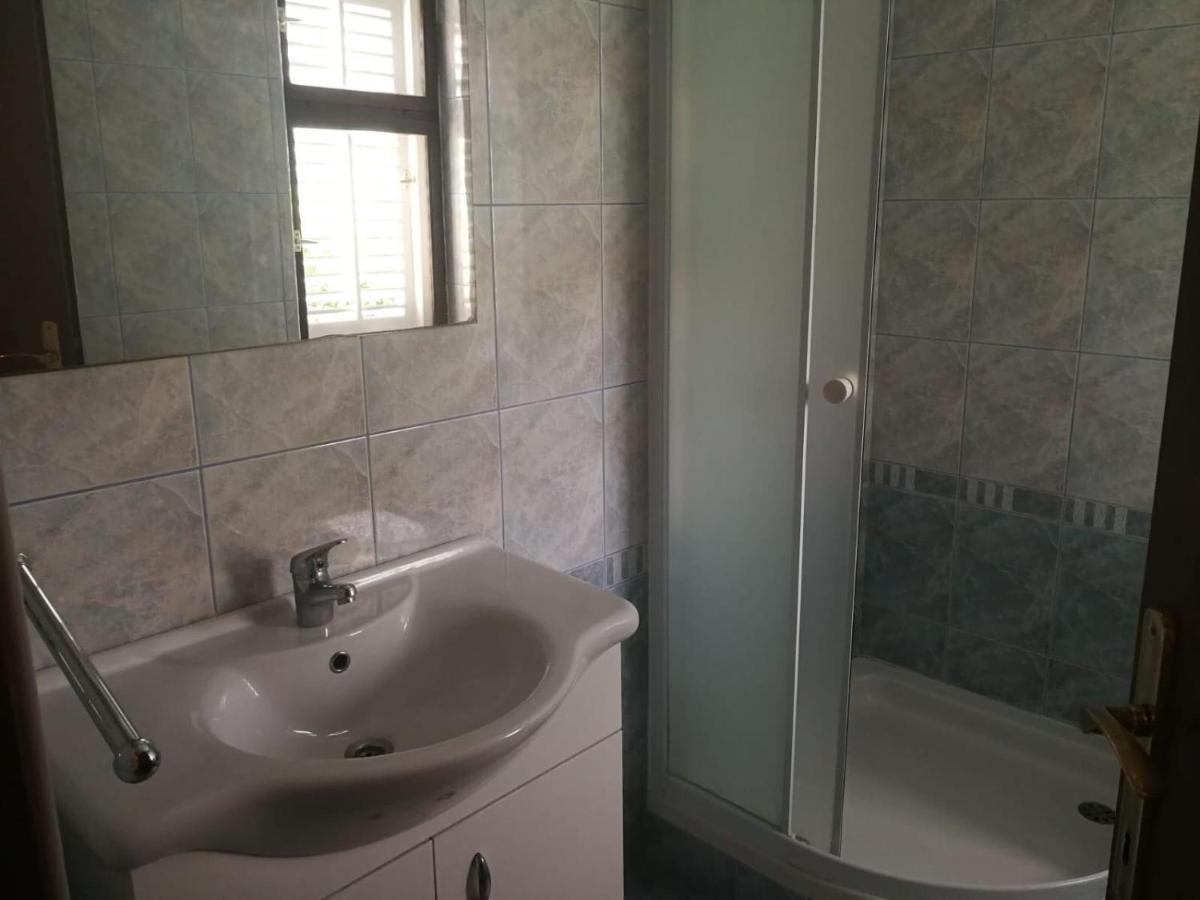 Pansion Marinka-Bire Rooms Lumbarda Exterior foto