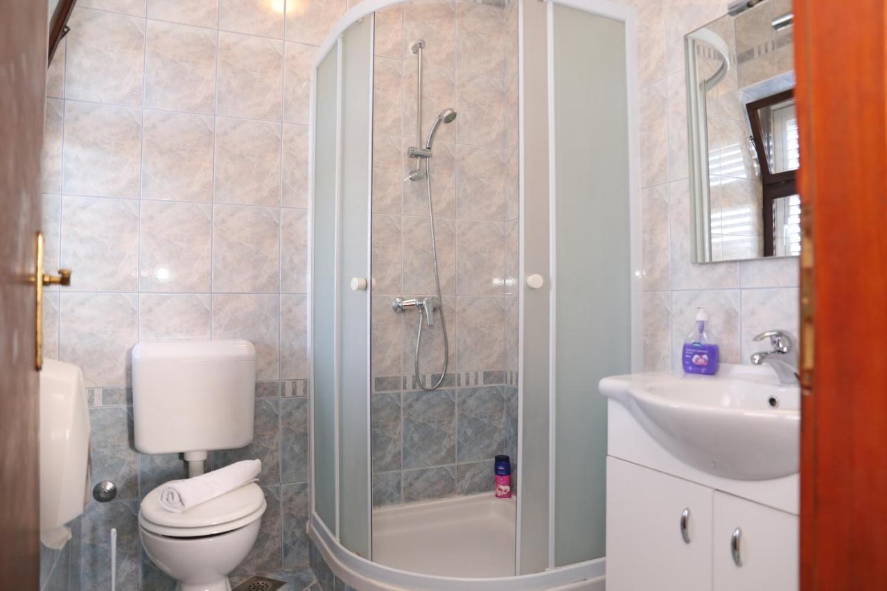 Pansion Marinka-Bire Rooms Lumbarda Exterior foto